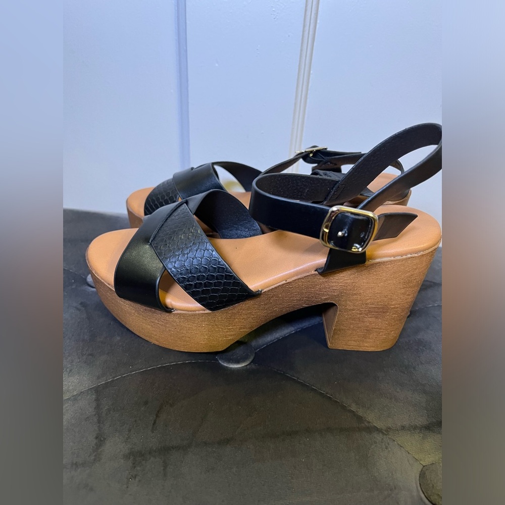 Sandals Size 6.5